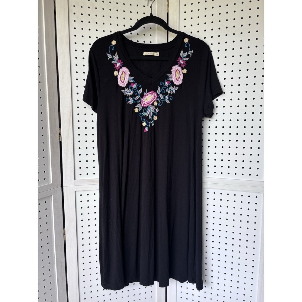 Caite Dress Women's M Black Knit Floral Embroidered Boho Flowy Midi Beach V Neck